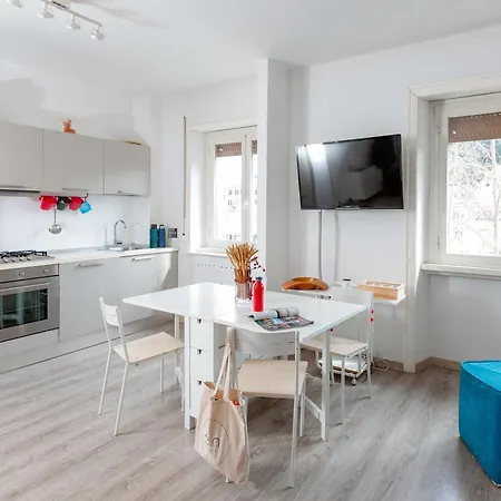 Διαμέρισμα Cosy Close To The Metro Station - Zeno 52